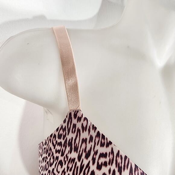 Victoria's Secret Padded No Wire Bra Size 34DDD Pink Leopard Print Push Up Sexy - Picture 13 of 15